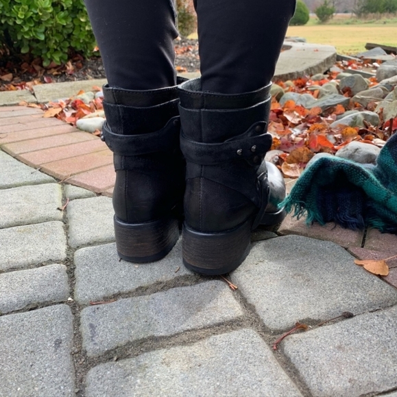 Couture Vera Wang Brown LeatherBoots / Booties, Made in Italy, Size 7.5 - Picture 11 of 11